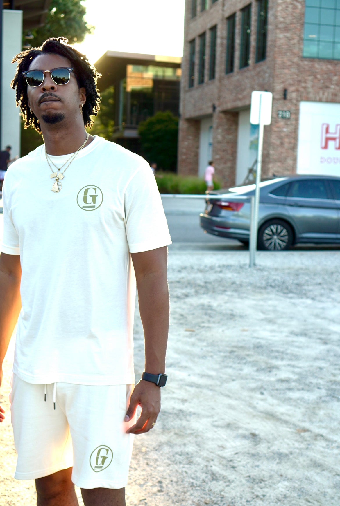 The Mission Tee (Cream/Gold)